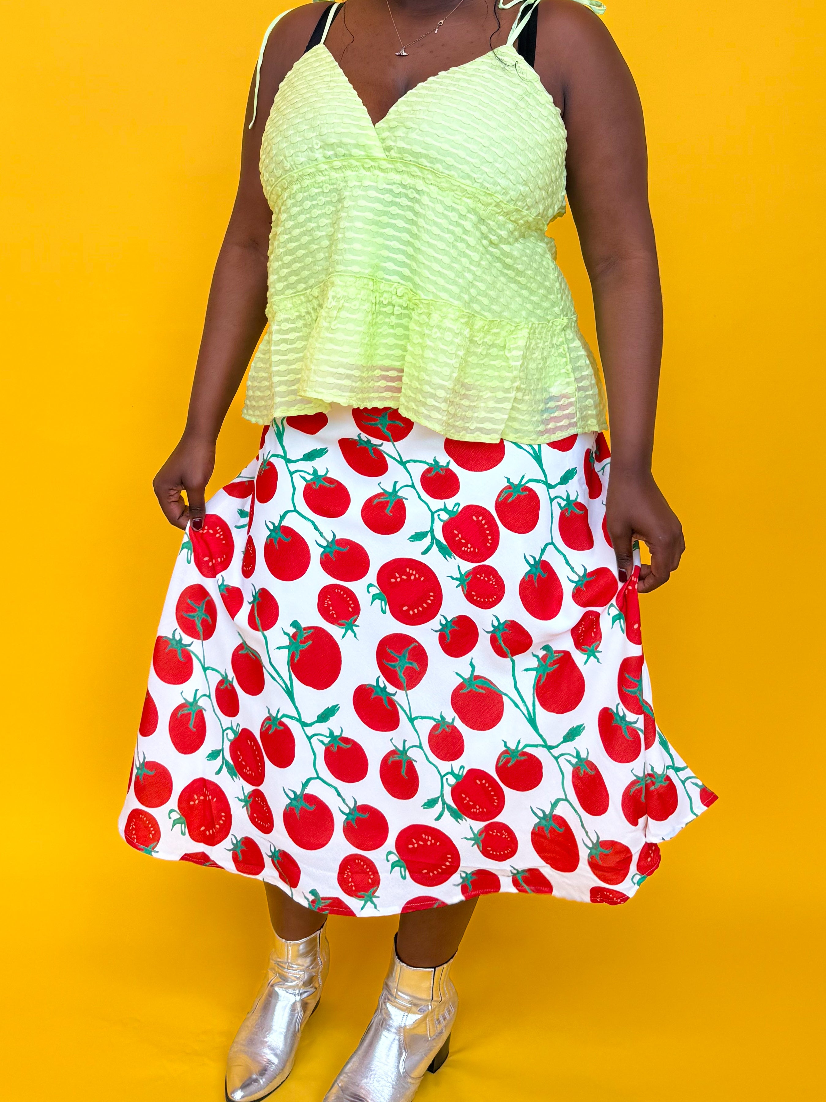 Picking Tomatoes Midi Skirt (S-3XL)