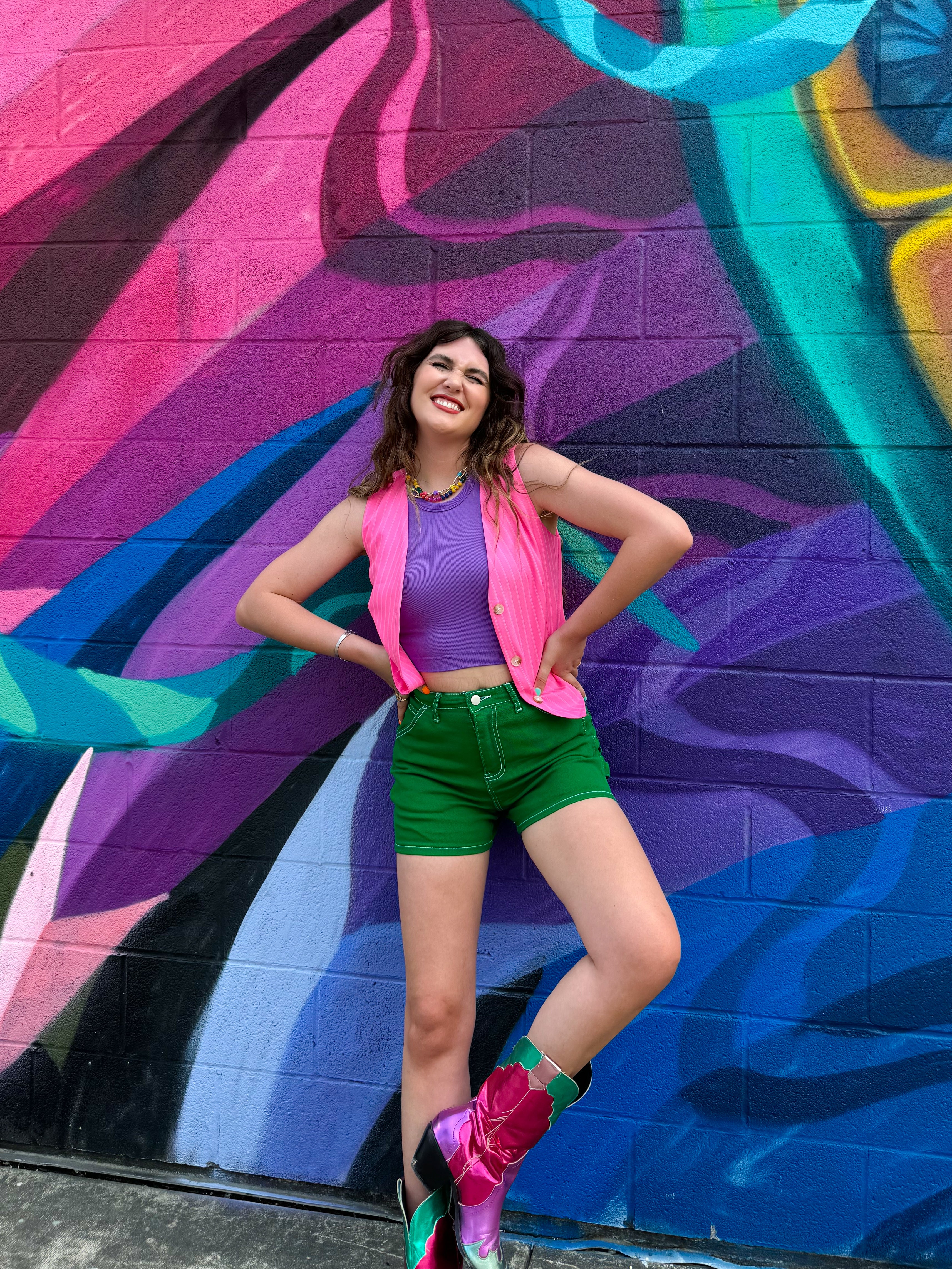 Happier than Ever Shorts in Green (S-3XL)