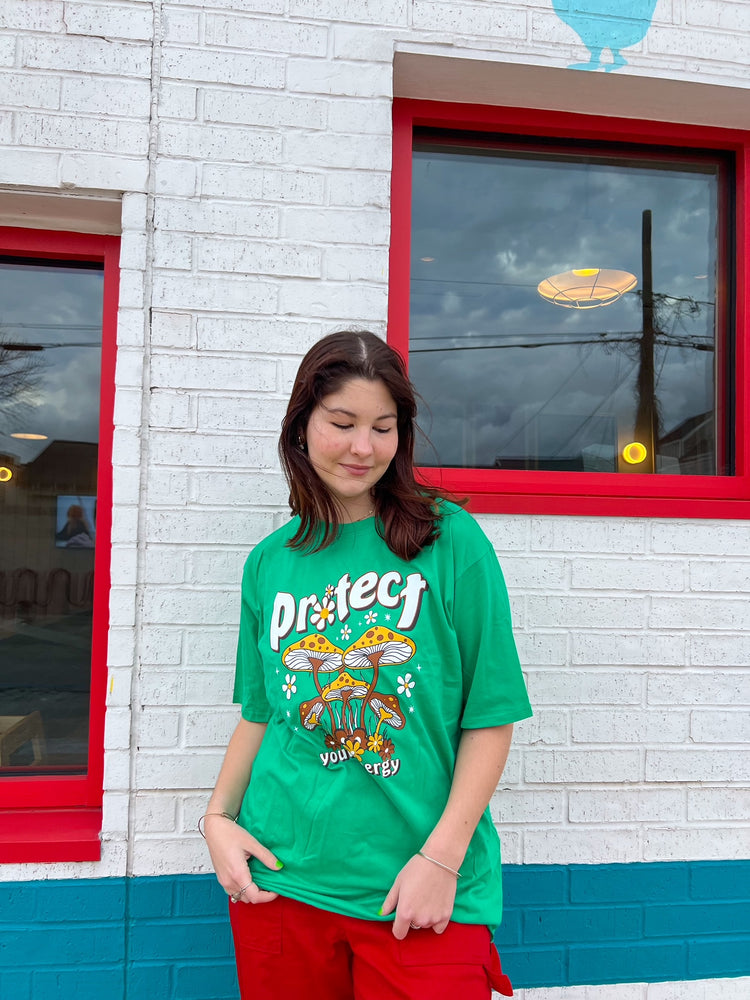 Kiwi Green Graphic Tee (S-XL)