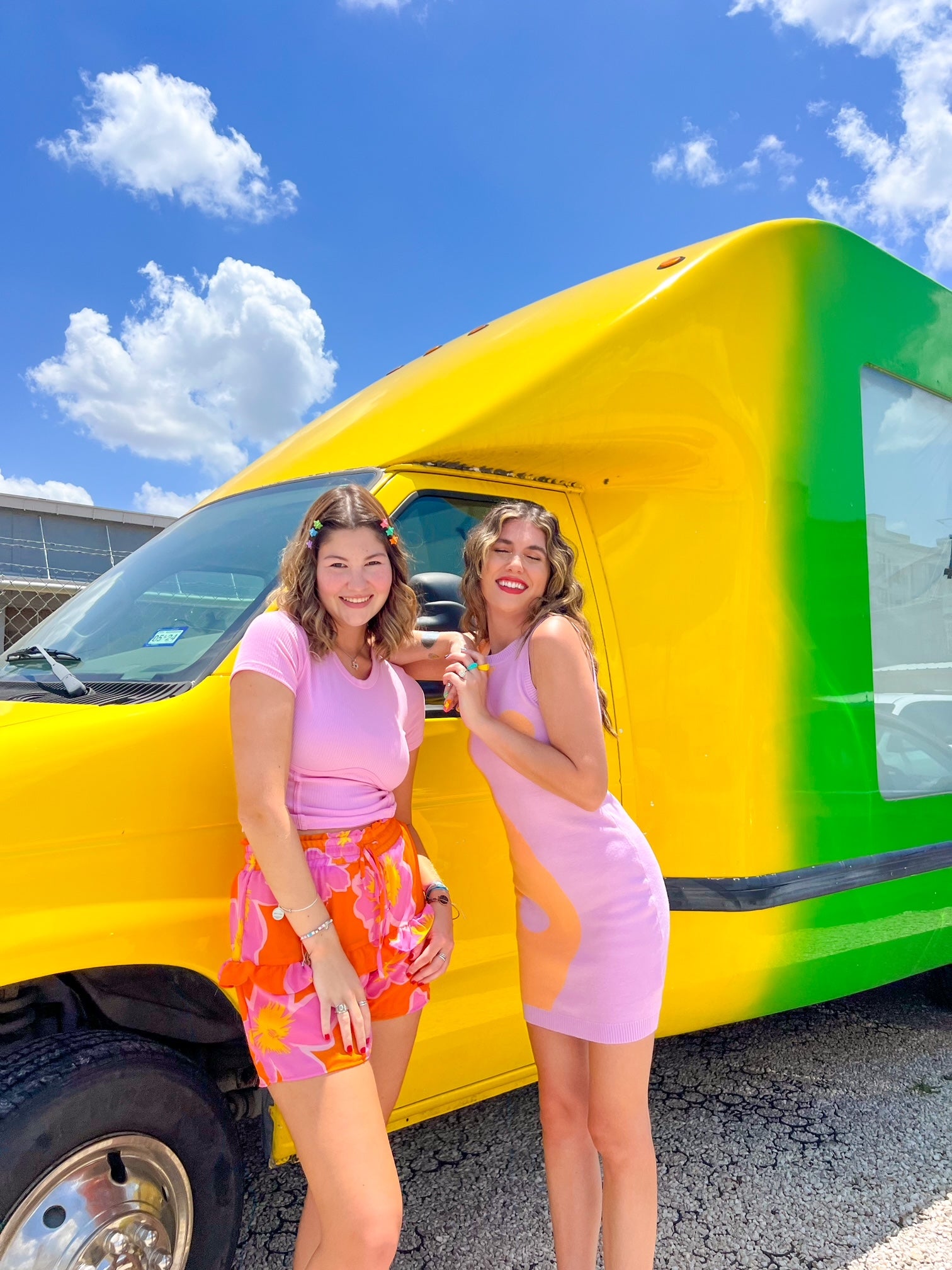 Picking Peonies Tee (Medium)