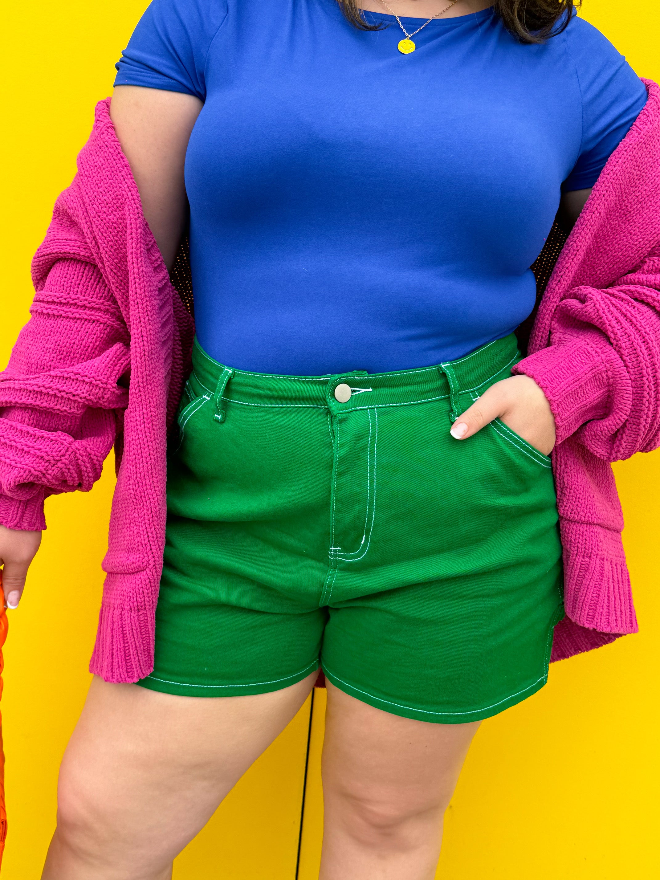 Happier than Ever Shorts in Green (S-3XL)