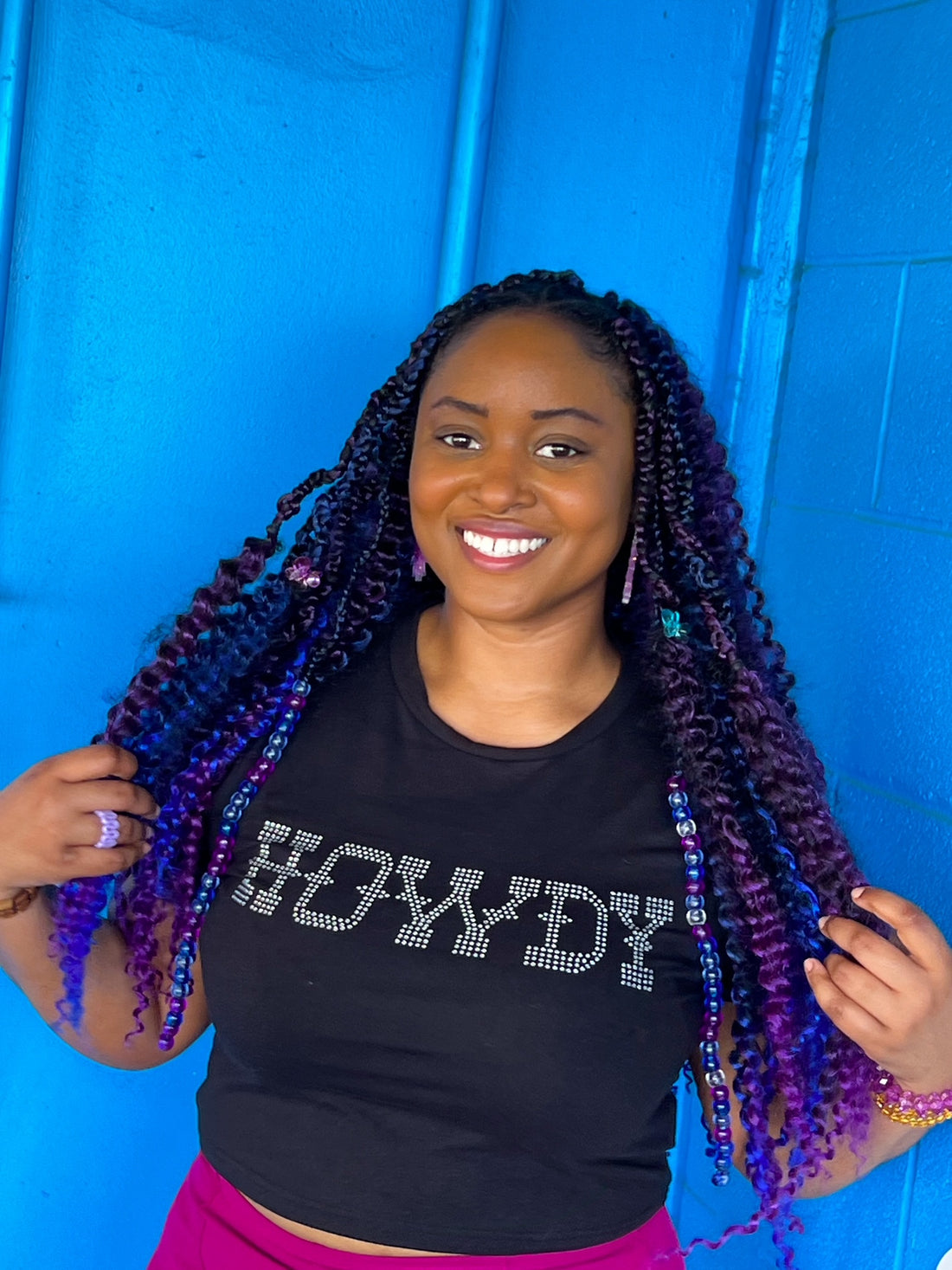 Howdy Rhinestone Tee (S-3XL)