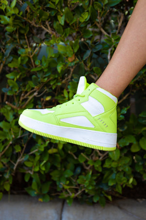 Vibe Sneakers in Lime Green (size 6)