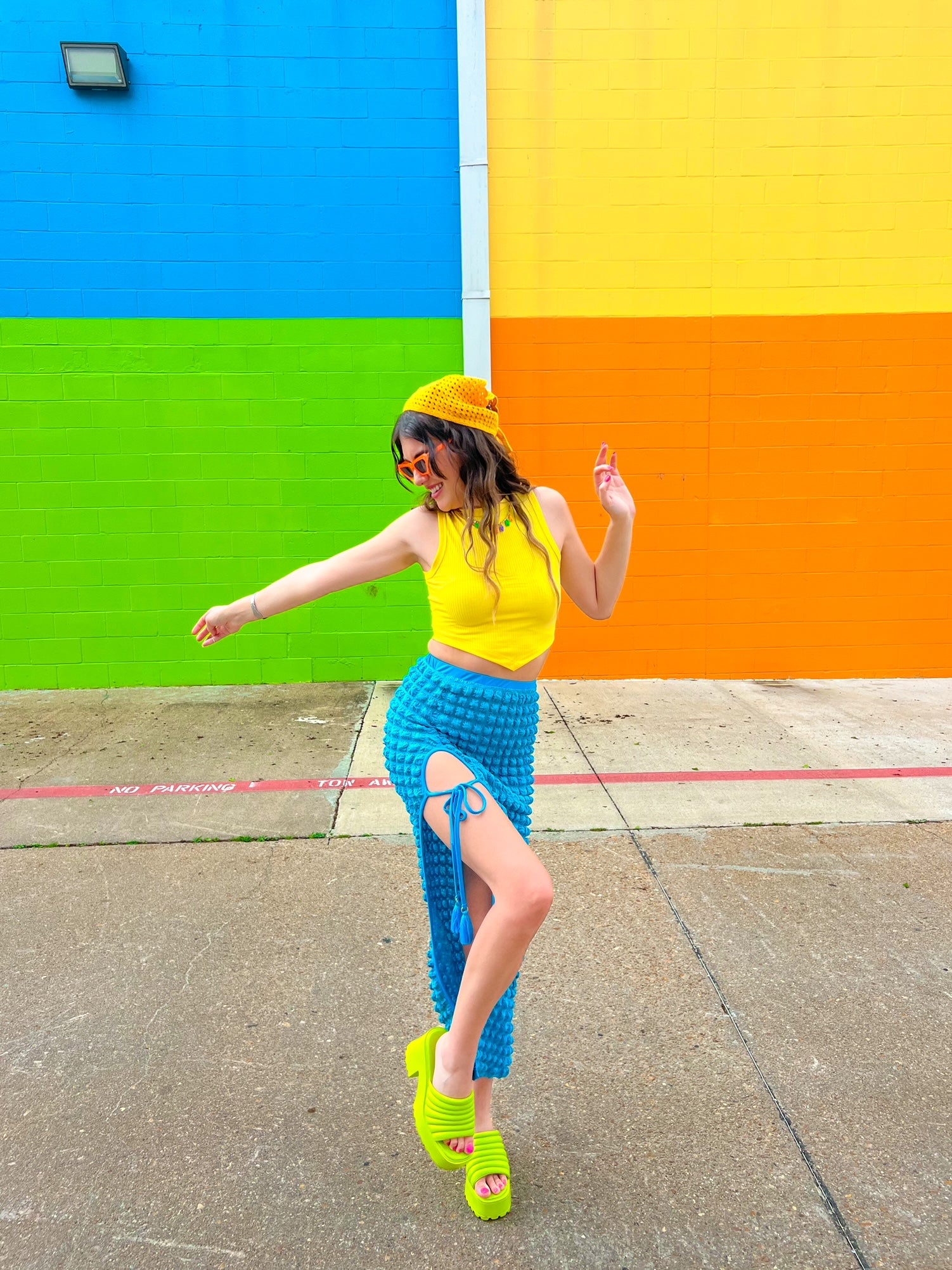 Fresh As a Daisy Yellow Tank (M-L)